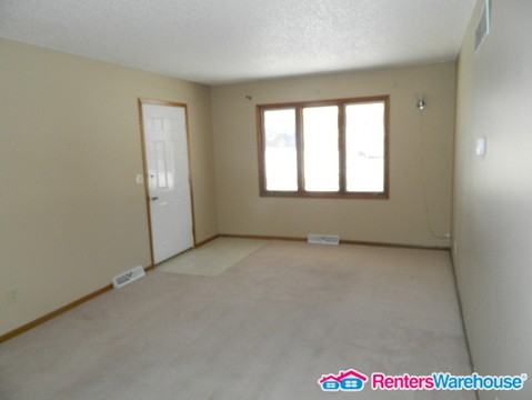 200 S J St - Photo 3 of 12