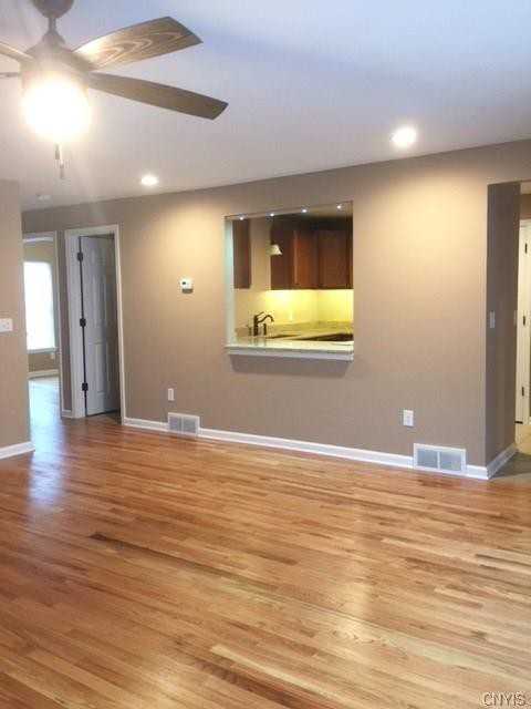 2410 Court St #1 - Photo 3 of 8