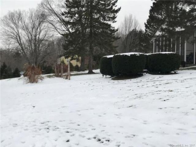 310 Maiden Ln - Photo 3 of 6