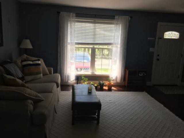 817 W Potomac St - Photo 3 of 6