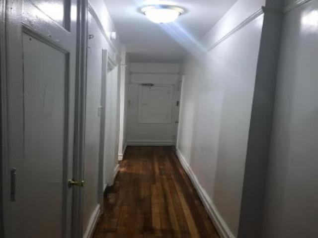 910 Prospect Ave - Photo 3 of 5