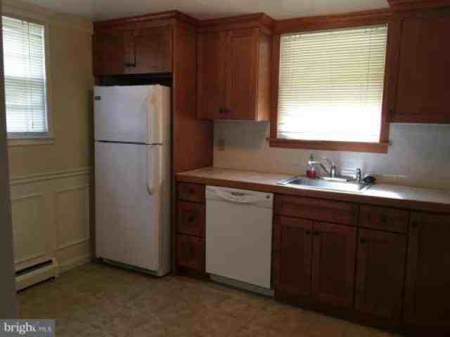 4253 Glendale Rd - Photo 3 of 6