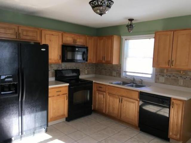 77 Pinevale St - Photo 2 of 6