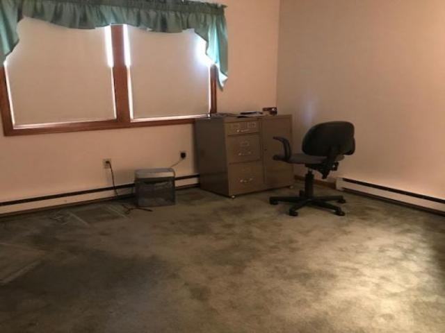 85 Center St - Photo 2 of 6