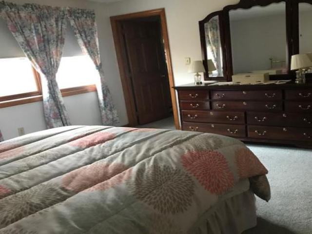 85 Center St - Photo 3 of 6