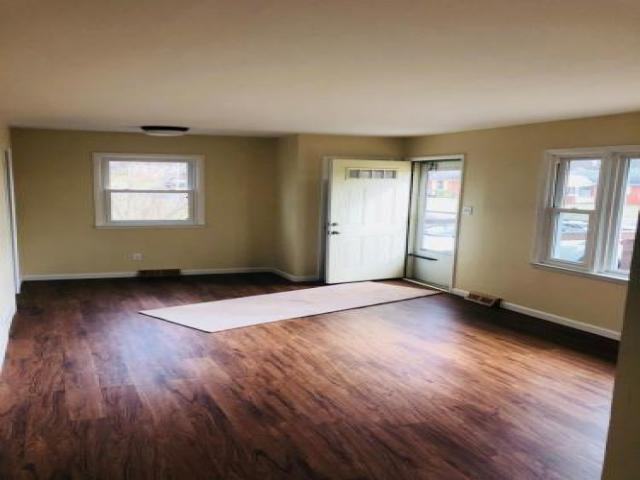 139 Chantilly St - Photo 3 of 6