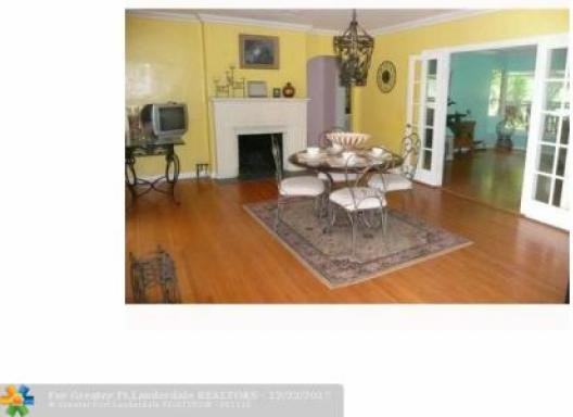 733 NE 18th Ave - Photo 2 of 6