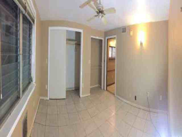 1016 14th Ave NW - Photo 2 of 6