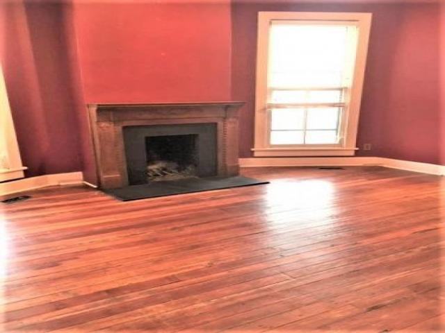 1335 Morton Ave - Photo 2 of 6