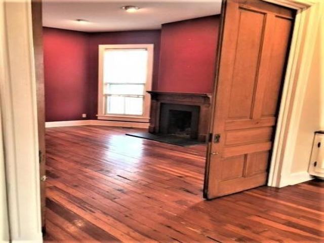 1335 Morton Ave - Photo 3 of 6