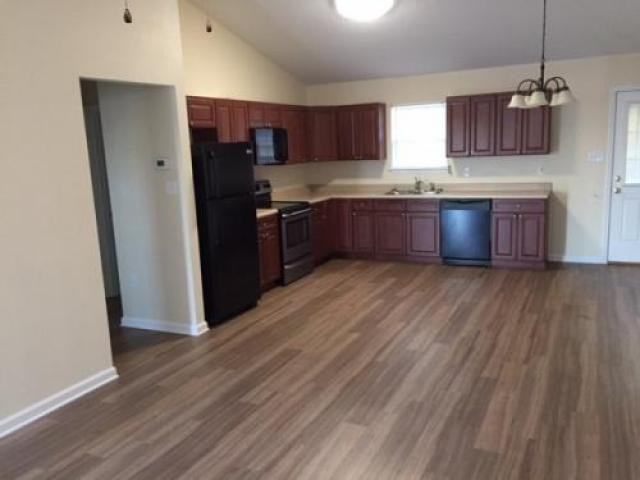 112 Dove Hill Cir - Photo 2 of 4