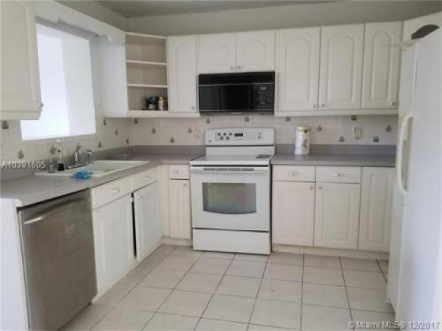 6291 SW 8th St - Photo 2 of 6