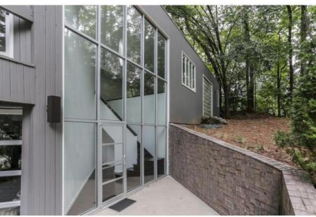 407 N Garden Ln NW - Photo 2 of 6