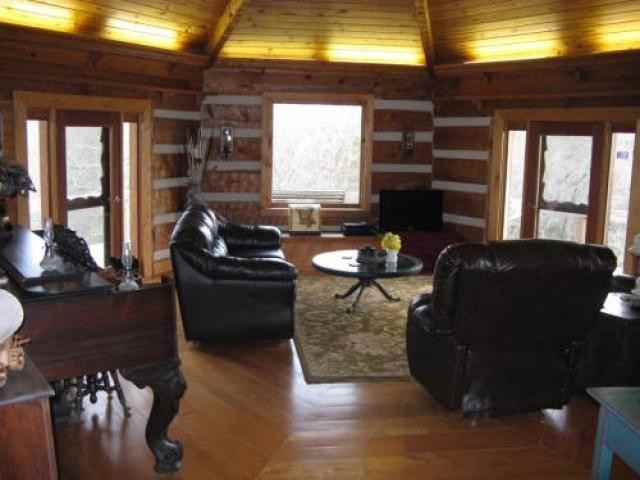 1414 Robert Miller Ln - Photo 2 of 6