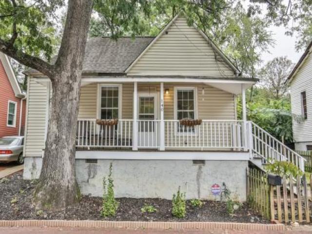 140 Short St SE - Photo 2 of 6