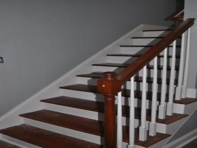 120 Berry Ave - Photo 3 of 6