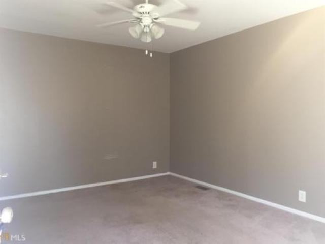 102 Mccary St - Photo 2 of 6