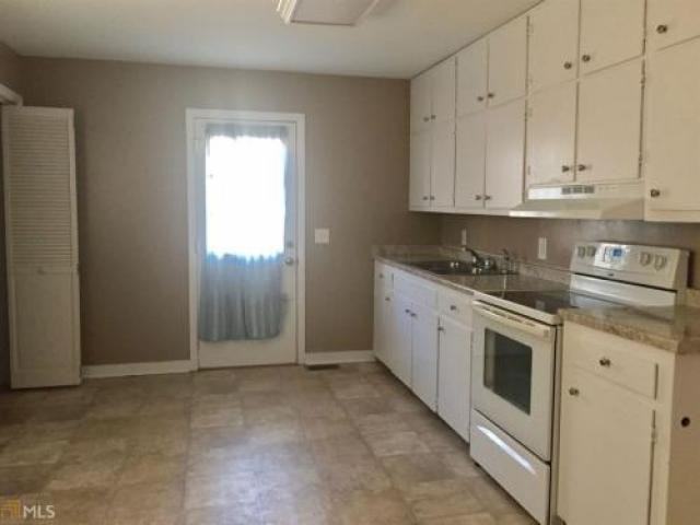 102 Mccary St - Photo 3 of 6