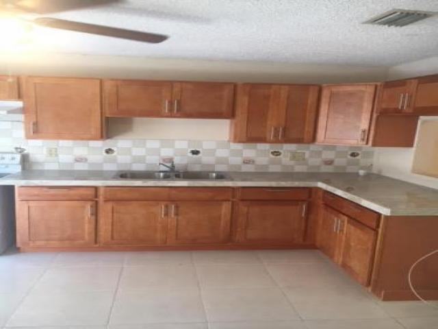 5912 Corson Pl - Photo 2 of 6