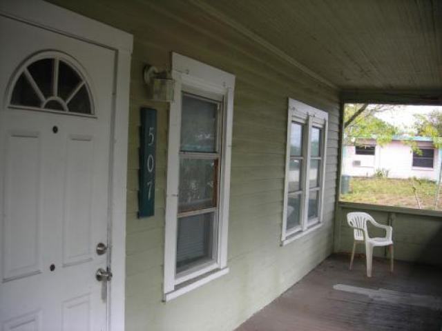 507 N 6th St - Photo 2 of 6