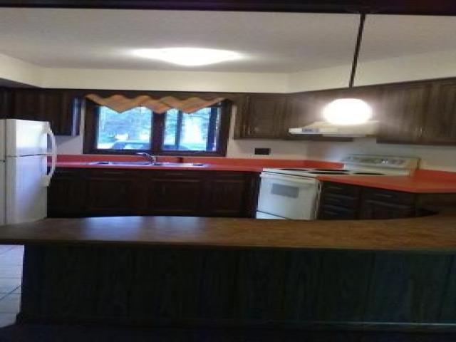 103 N Lincoln St - Photo 3 of 4