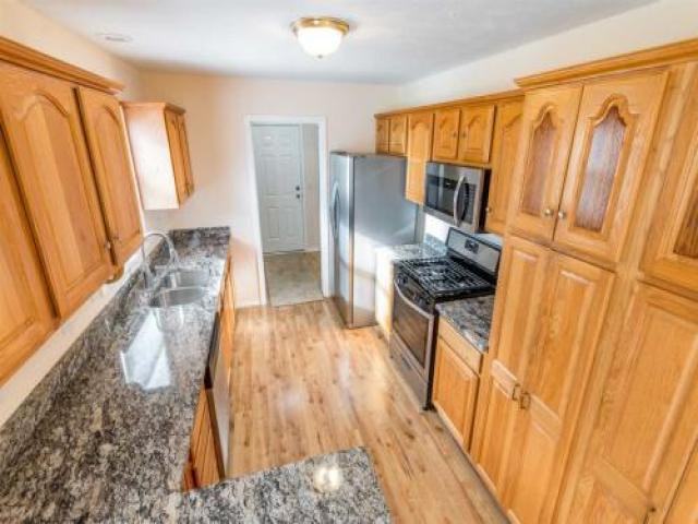 11442 Brundydge Dr - Photo 3 of 6