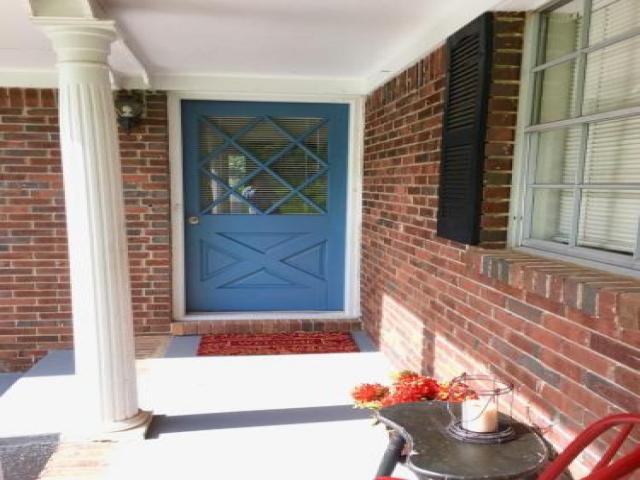 849 Sandlin Dr - Photo 3 of 6