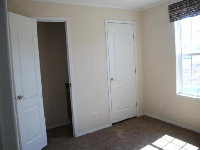 5612 37th Ct - Photo 3 of 6