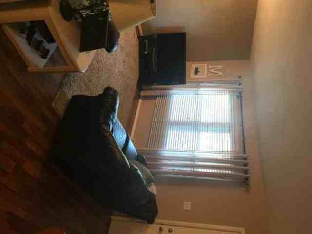 908 16th St - Photo 3 of 6