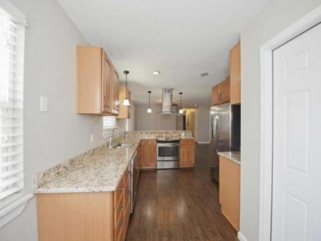 103 Pinewood Terrace - Photo 2 of 6