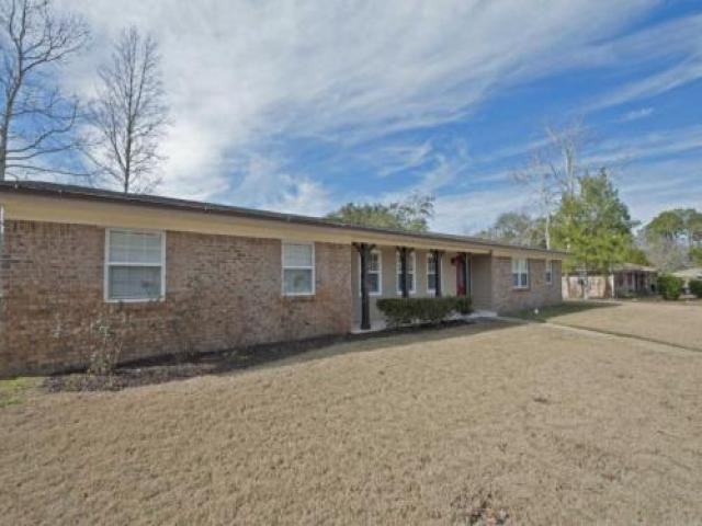 103 Pinewood Terrace - Photo 3 of 6