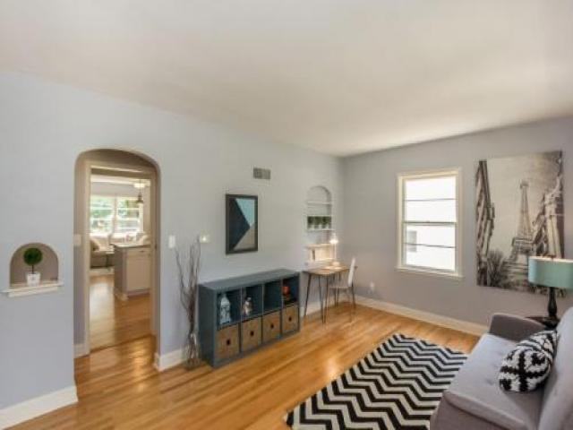 1705 Morningside Dr - Photo 2 of 6