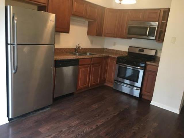 82 Woodbine Dr - Photo 2 of 6