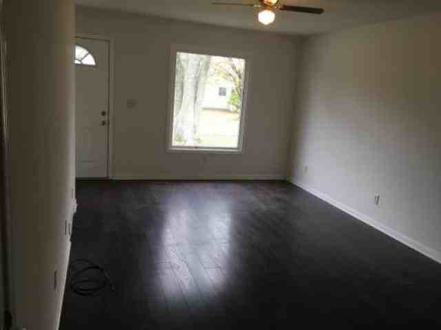 82 Woodbine Dr - Photo 3 of 6