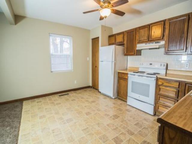 607 Madison St - Photo 3 of 6