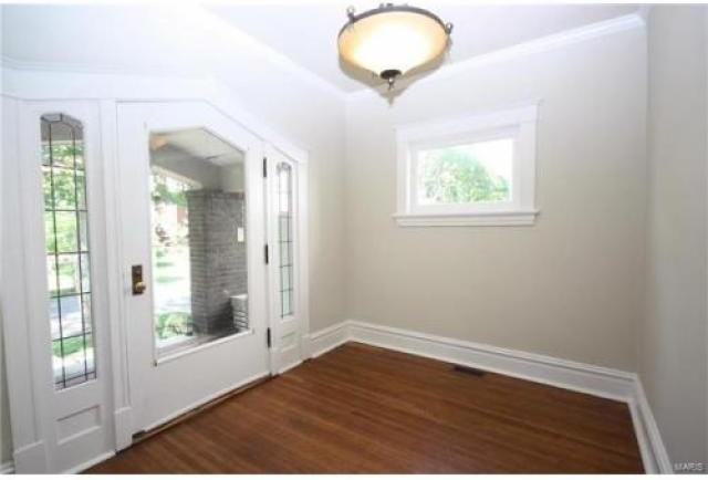 7045 Pershing Ave - Photo 2 of 6