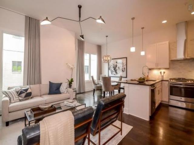 811 Melpark Dr - Photo 3 of 6