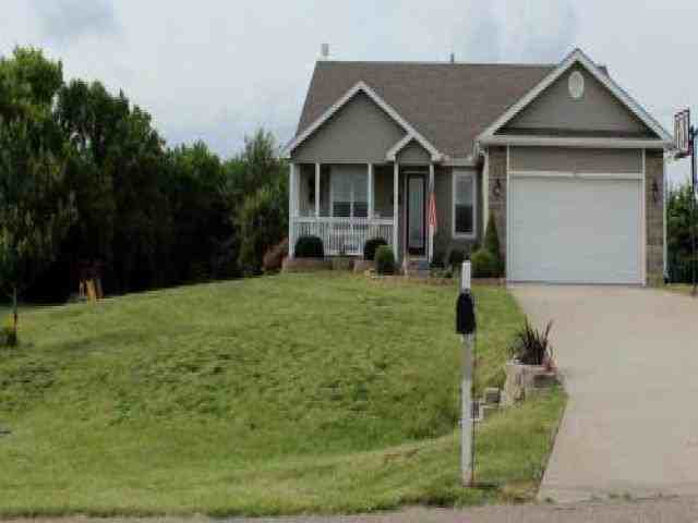 11615 Farnum Run Road - Photo 2 of 6