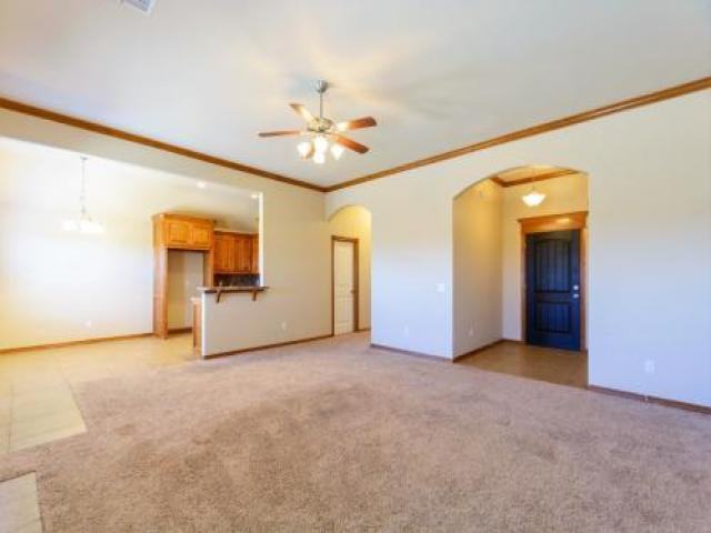 343 Tewksbury Ln - Photo 2 of 6