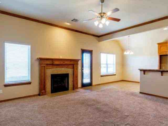 343 Tewksbury Ln - Photo 3 of 6