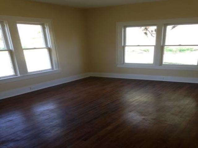 11660 S Foster Rd - Photo 2 of 6