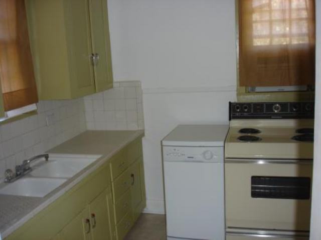 1109 NW River Rd - Photo 3 of 4