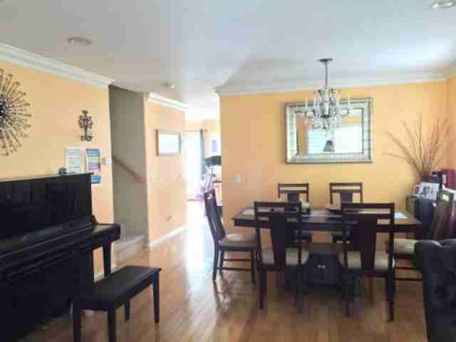 28 Granada - Photo 3 of 5