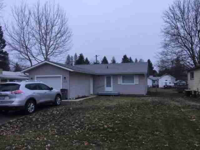 320 N Walker St - Photo 3 of 6