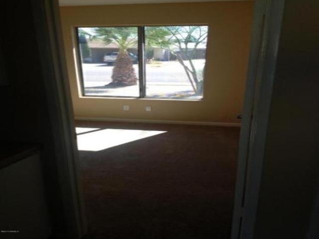 914 W Westchester Ave - Photo 2 of 6