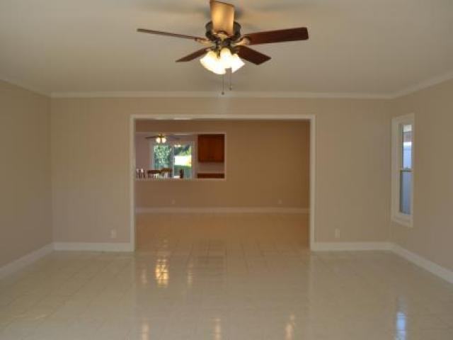 3270 California St - Photo 2 of 6