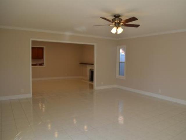 3270 California St - Photo 3 of 6