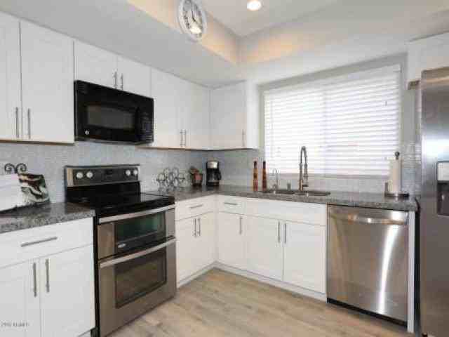 7432 N Vía Camello Del Norte - Photo 2 of 6