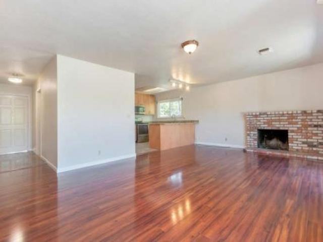 3043 Bryant Pl - Photo 2 of 6