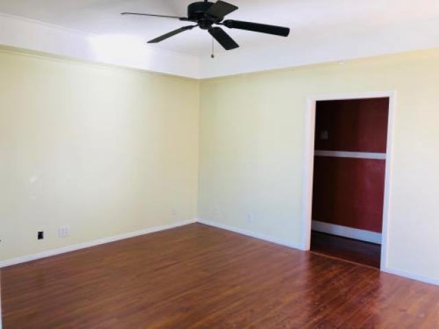 2786 15th St - Photo 3 of 6